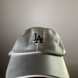 🍭Silver LA Dodgers base ball hat + silver + American Needle